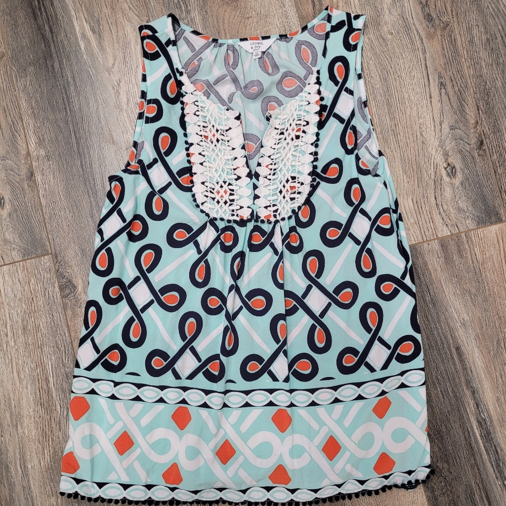 Crown & Ivy Top